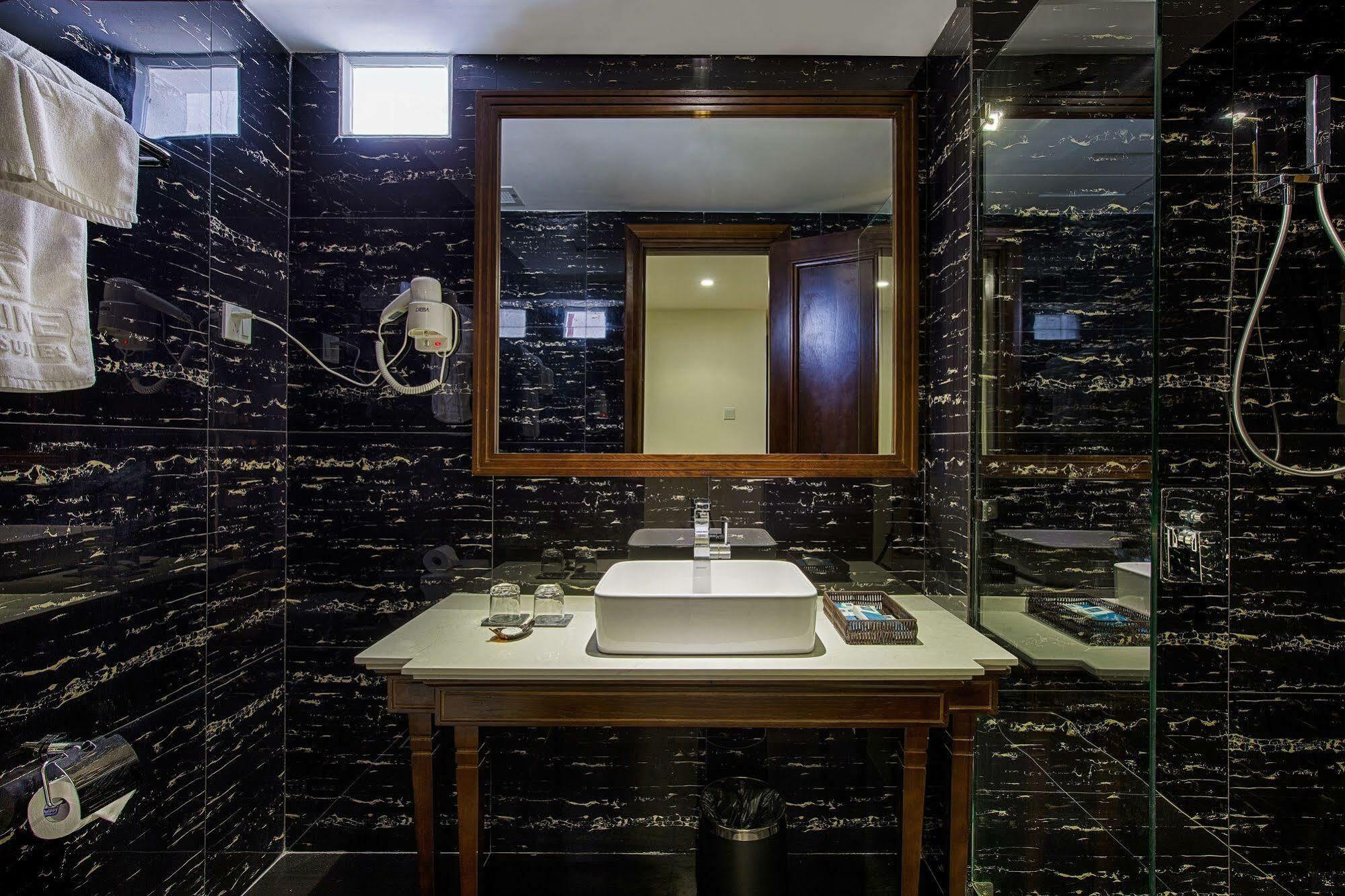 Adaline Hotel And Suite Da Nang Exterior foto